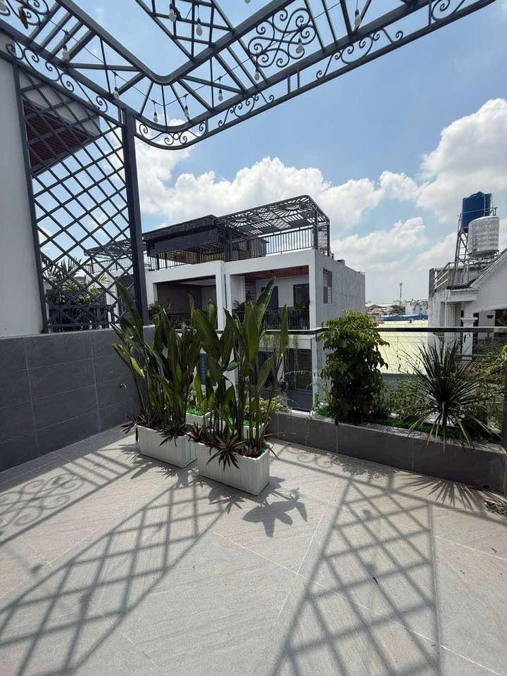 SIÊU PHẨM 5 TẦNG THIẾT KẾ SANG TRỌNG HIỆN ĐẠI 53M2, TẶNG FULL NỘI THẤT CAO CẤP. GẦN NGÃ BA ĐÔNG 5