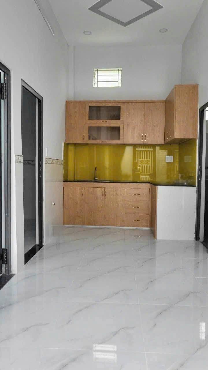 NHÀ MỚI 49M2 NGANG KHỦNG 8M. 30M RA HẺM XE HƠI THÔNG, GẦN NGÃ TƯ NƯỚC ĐÁ. SÁT VÁCH HIỆP THÀNH 3