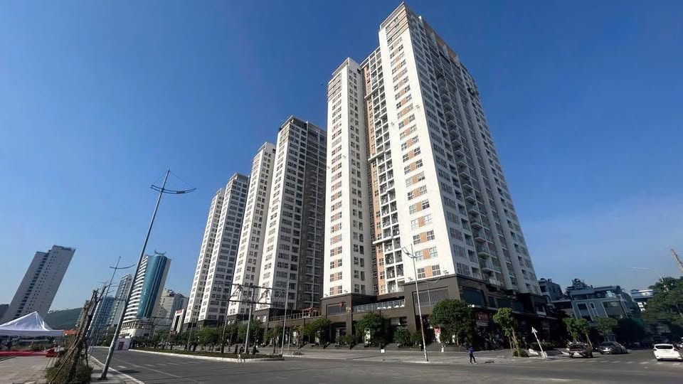 Cần bán Căn hộ chung cư Phường Bãi Cháy, Hạ Long, Diện tích 72m², Giá 2.45 Tỷ 2