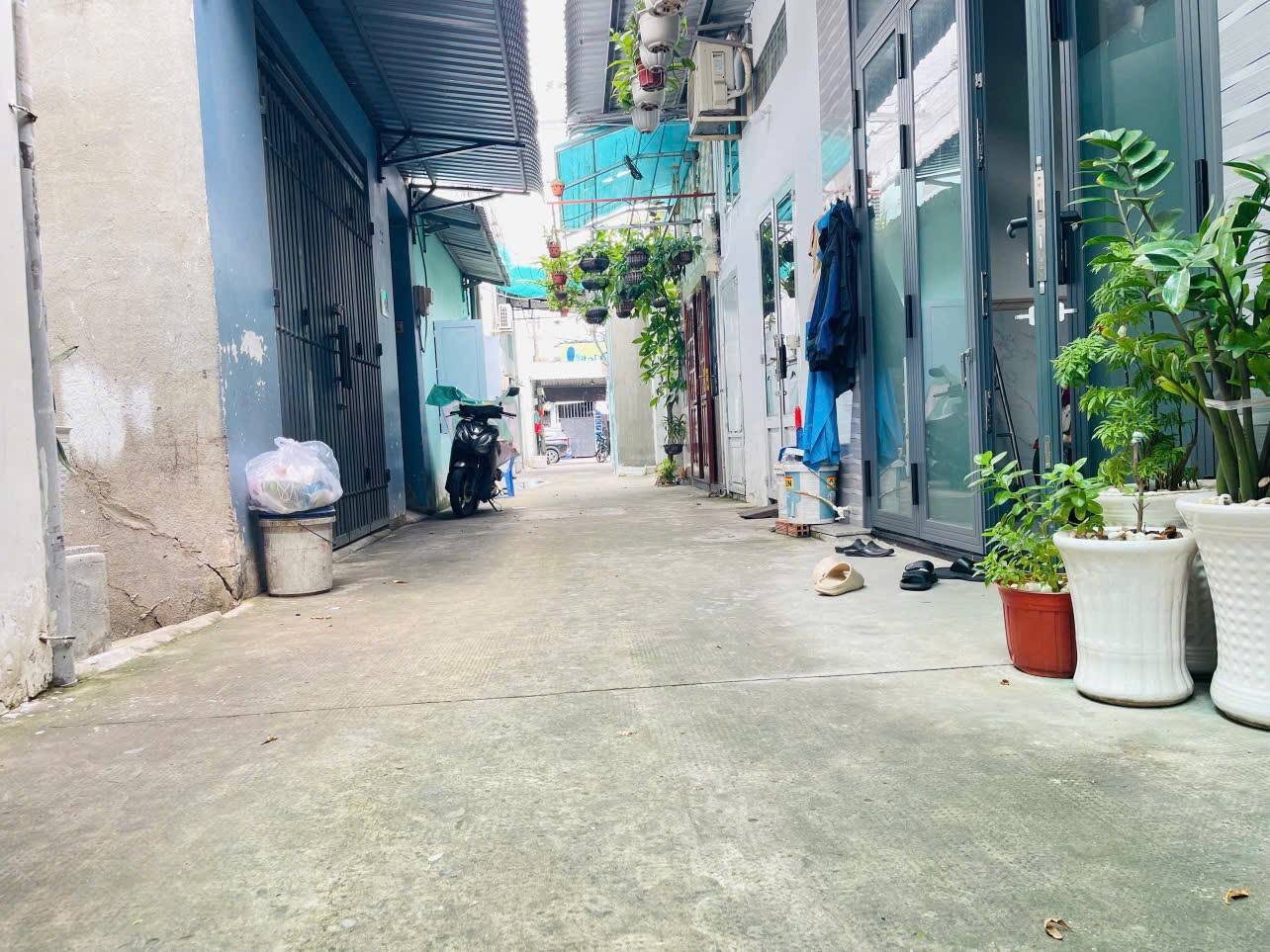 BÁN DÃY TRỌ 6 PHÒNG 2 TẦNG 90M2 HXH. 30M RA MẶT TIỀN PHAN VĂN HÙM TRUNG MỸ TÂY 13 QUẬN 12, 3