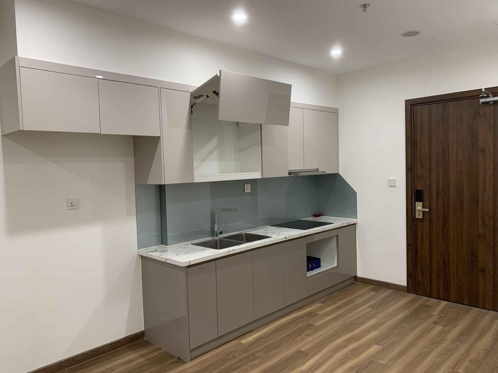 The Zurich 1 Vinhomes Ocean Park- Gia Lâm. Thuê căn hộ 2 ngủ chưa qua chủ. 3
