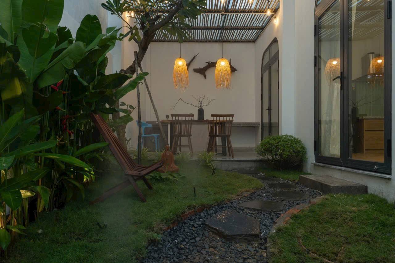 BIỆT THỰ MINI SÂN VƯỜN CỰC CHILL 3 TẦNG BTCT CHỦ XÂY TÂM HUYẾT 62M2 NGAY SONG HÀNH TRUNG TÂM HÓC 2