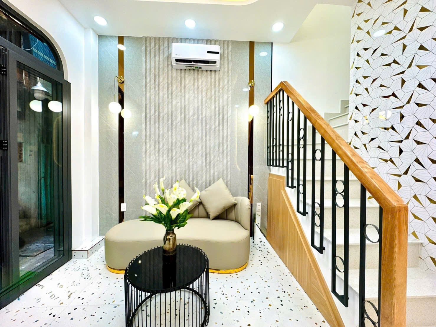 HIẾM! NHÀ ĐẸP SÁT MT PHÚ NHUẬN 27M2 - NHỈNH 5 ĐỒNG 3