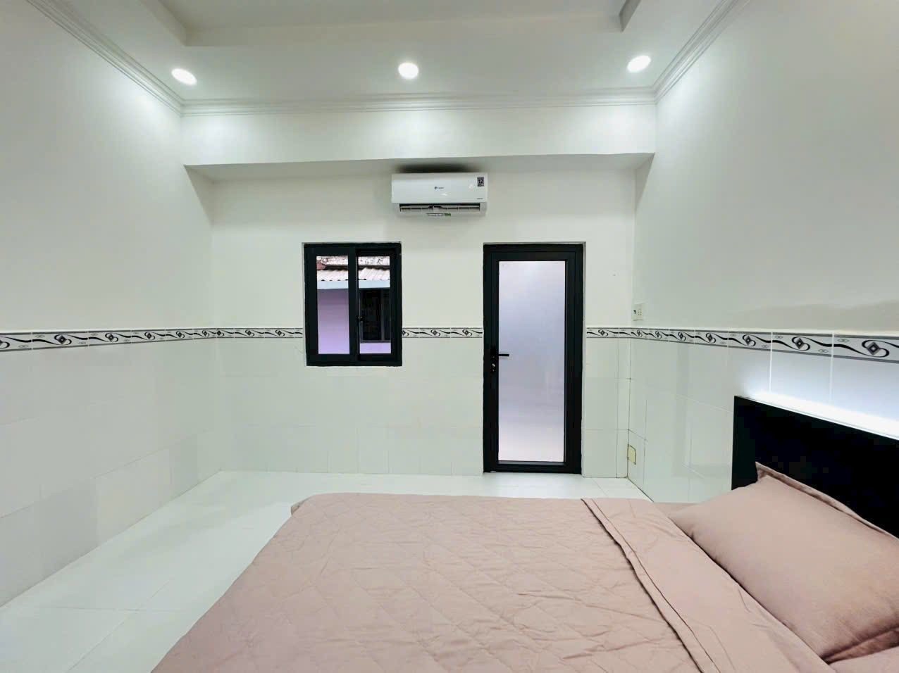 SIÊU PHẨM NHÀ 2 TẦNG MỚI TINH 35M2 NGAY CHỢ THẠCH ĐẦ, GẦN CV LÀNG HOA  PHẠM VĂN CHIÊU, GÒ VẤP. 4