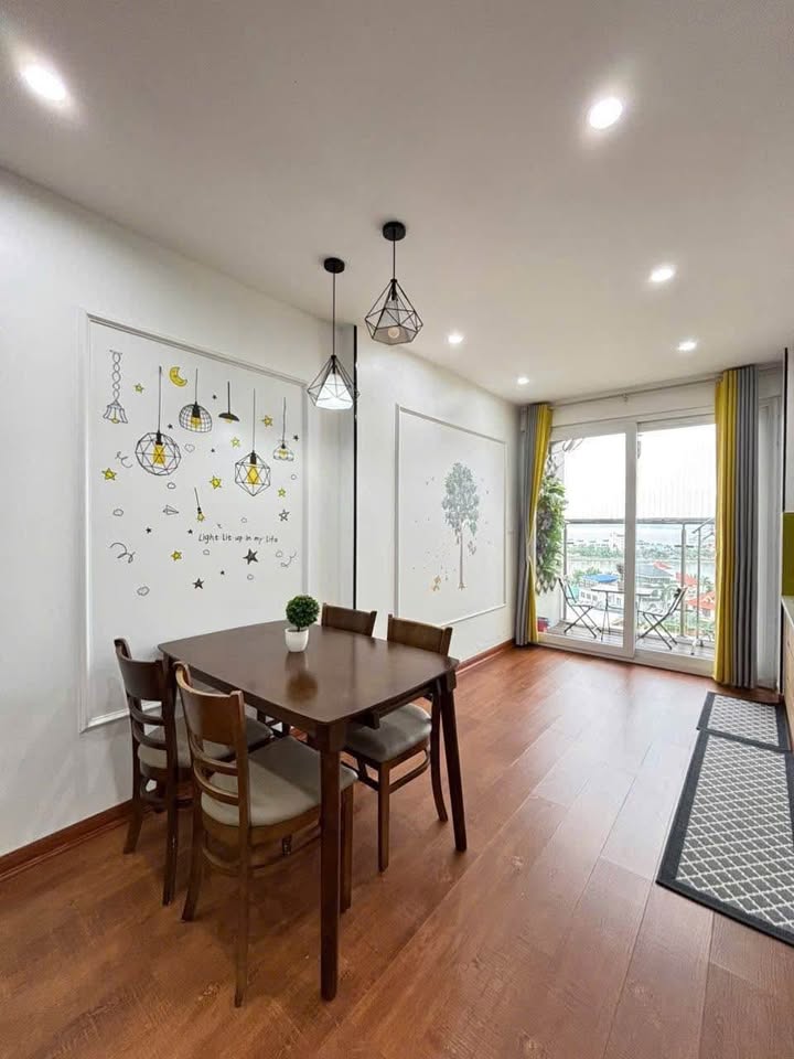 Cần bán Căn hộ chung cư Phường Bãi Cháy, Hạ Long, Diện tích 72m², Giá 2.45 Tỷ 8