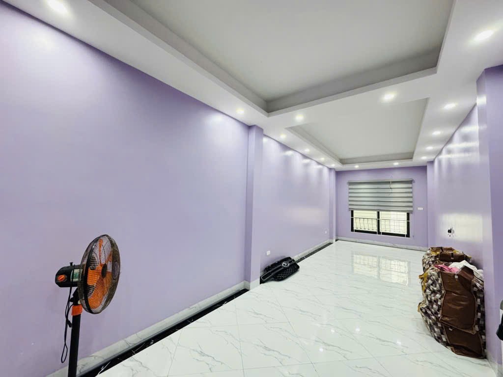 bán nhà  phú lương 50m chỉ hơn 6 tỷ xíu ,nhà 5 tầng chắc chắn ,nội thất đẹp ,ô tô tránh 50m ,nhà 3