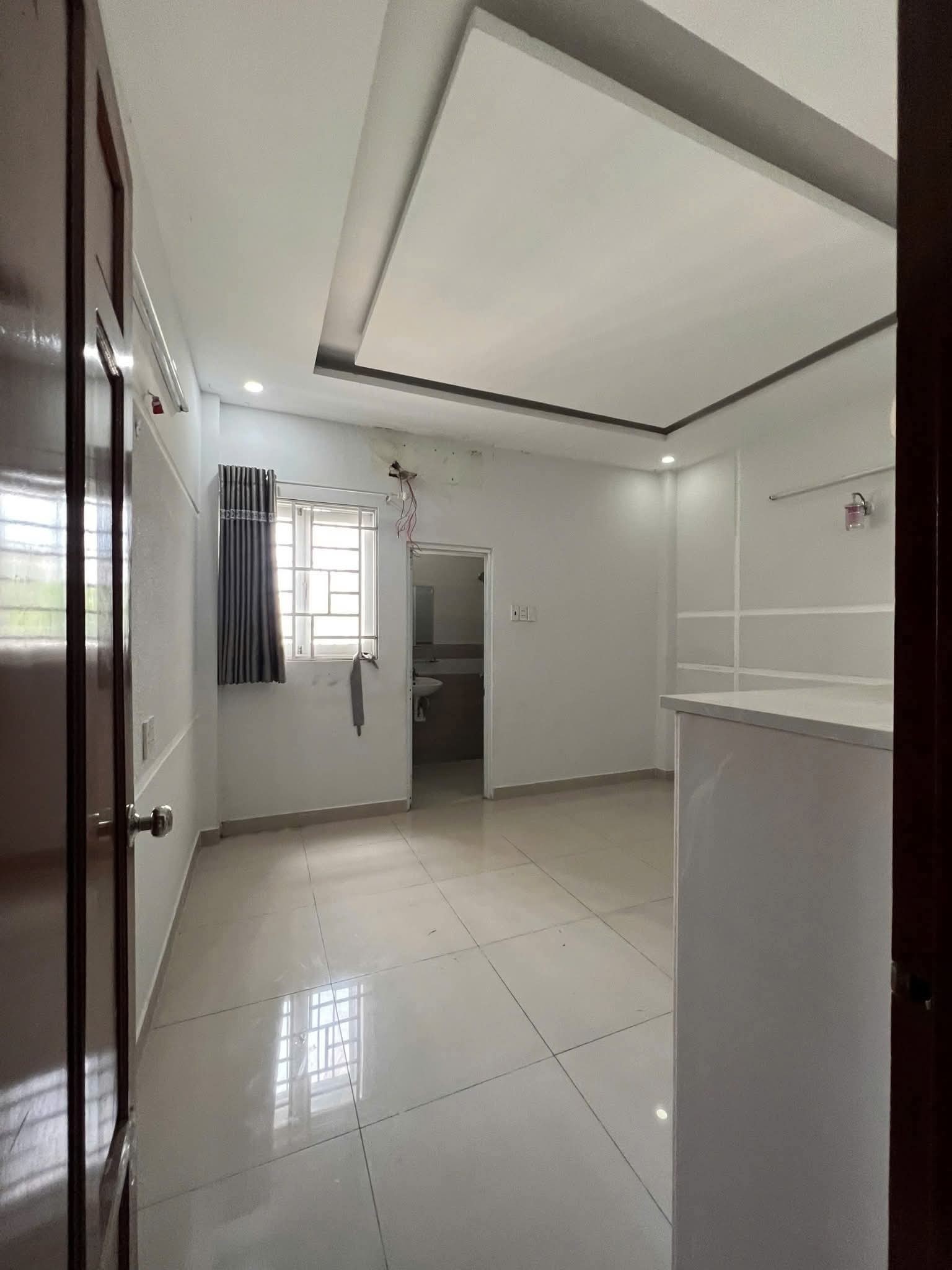 Cho thuê Nhà dự án Khu dân cư Hồng Long, Diện tích 200m²,4PN, 3 lầu Giá 15 Triệu/tháng