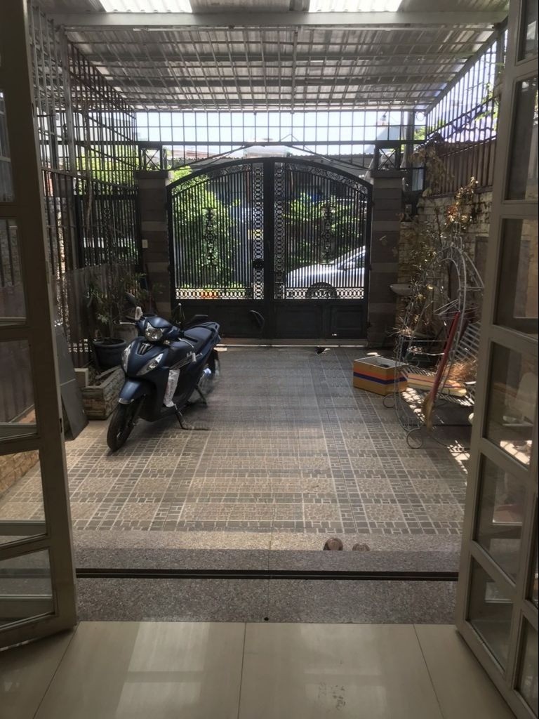 Cần bán Nhà  Quốc Lộ 13, Phường Hiệp Bình Phước, Diện tích 200m², trệt 1 lâu san thượng,Giá 15 Tr 3