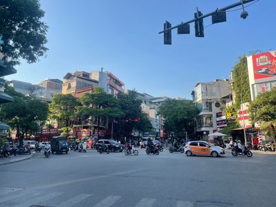 Mặt Phố Trần Đại Nghĩa Mặt Tiền 11.5M 6 Tầng Thang Máy 67 Tỷ Góc Ngã Tư