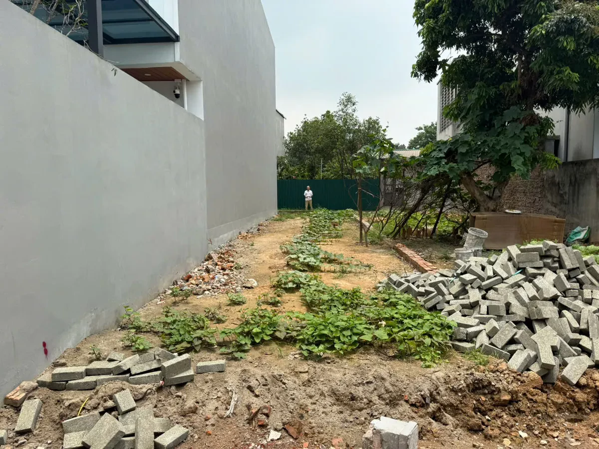 BÁN 84M2 ĐẤT  Nguyên Khê - Đông Anh mặt tiền 4m, 5 tỷ.Ô TÔ VÀO ĐẤT.