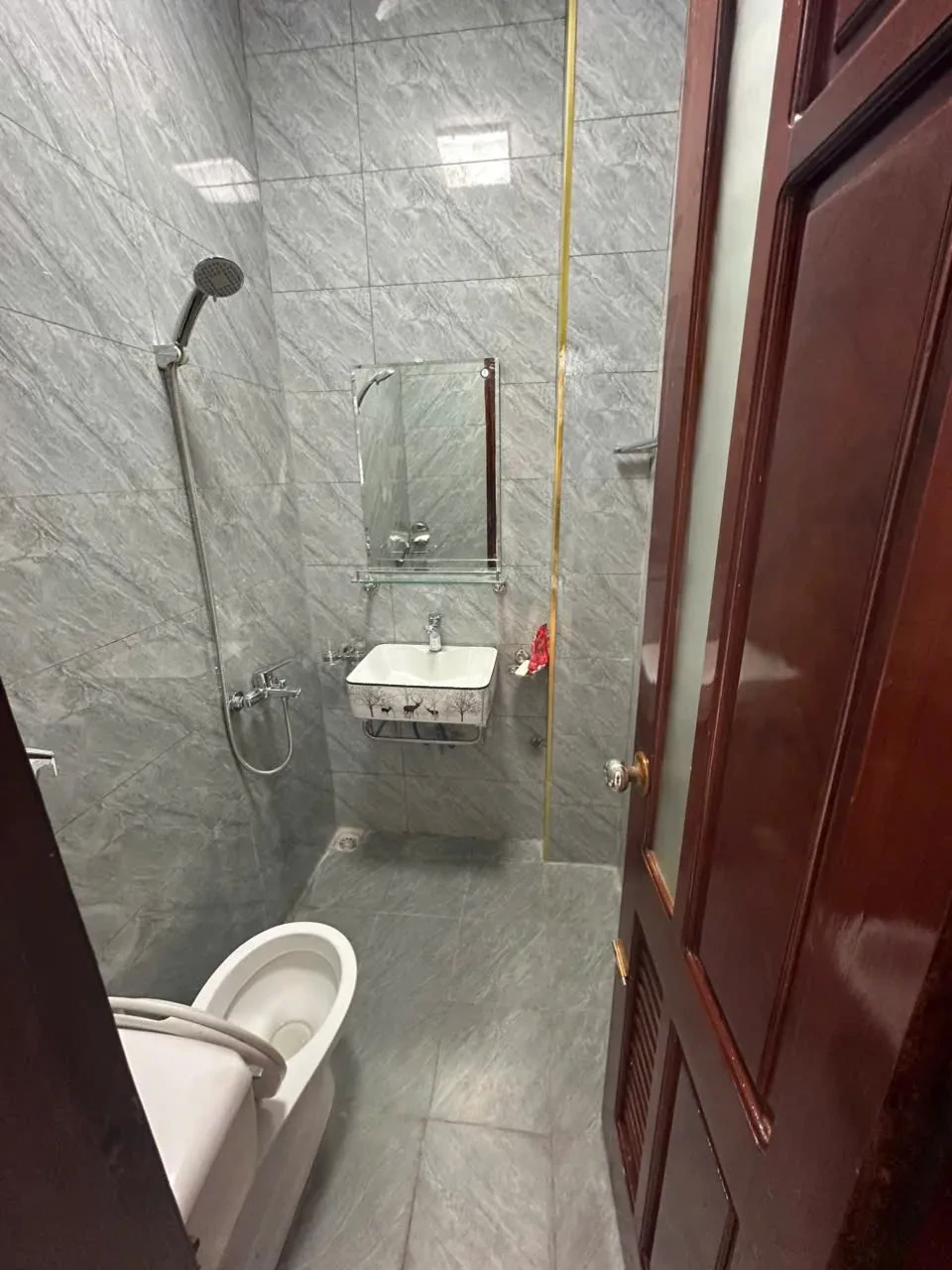 Bán Nhà Thịnh Quang 20m2. 5 tầng. mătj tiền 4.2m. giá 5.4 tỷ Đống Đa Hà Nội 2