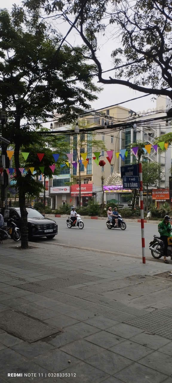 65m2 TẶNG NHÀ DÂN XÂY - Ô TÔ VÀO - MẶT TIỀN 8m -  TƯƠNG LAI SÁT MẶT ĐƯỜNG 17M 2