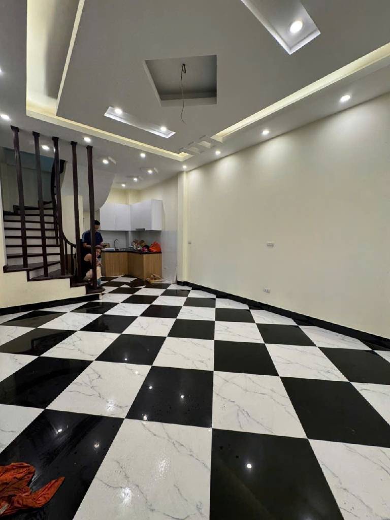 Cần bán Nhà mặt tiền đường Sở Thượng, Phường Yên Sở, Diện tích 35m², Giá 7.6 Tỷ