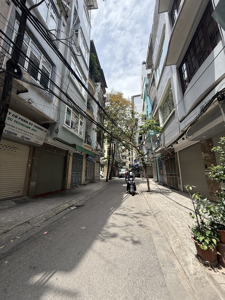 TRẦN KHÁT CHÂN,HAI BÀ TRƯNG nhỉnh 16 tỷ VỈA HÈ Ô TÔ ĐỖ CỬA KINH DOANH,CHO THUÊ 3