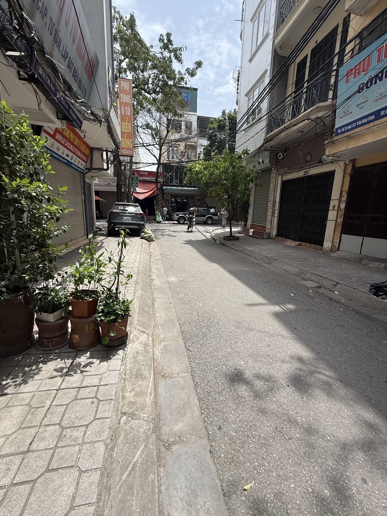 TRẦN KHÁT CHÂN,HAI BÀ TRƯNG nhỉnh 16 tỷ VỈA HÈ Ô TÔ ĐỖ CỬA KINH DOANH,CHO THUÊ 2