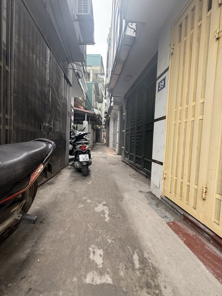 Cần bán Đất đường Nguyễn Khoái, Phường Thanh Trì, Diện tích 43m², Giá 5.4 Tỷ