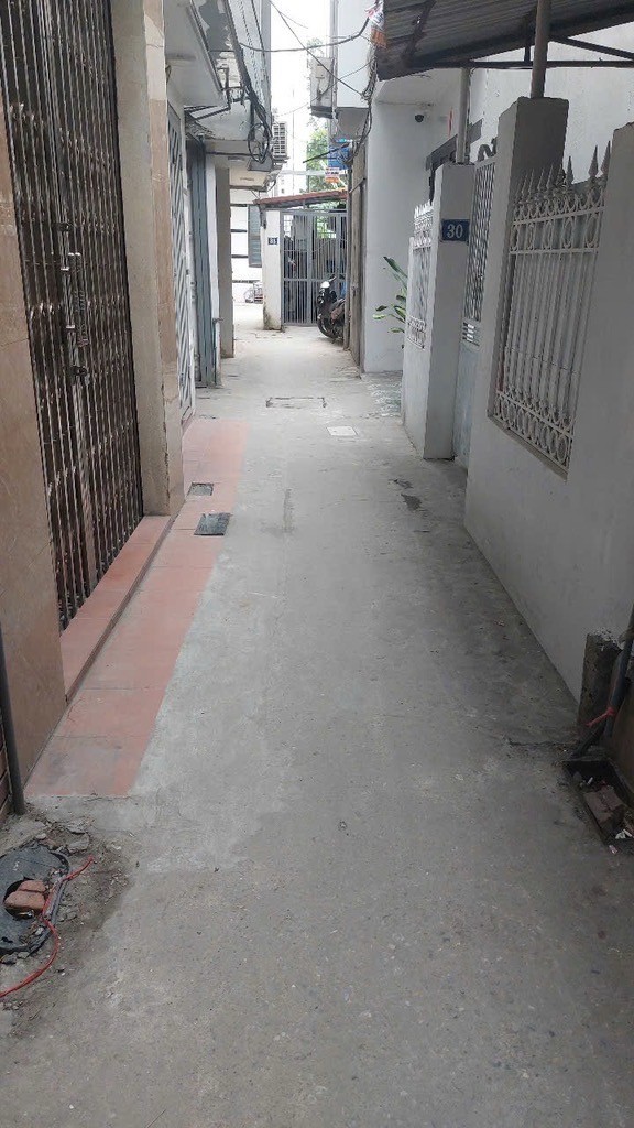 Cần bán Đất đường Nguyễn Khoái, Phường Thanh Trì, Diện tích 43m², Giá 5.4 Tỷ 2