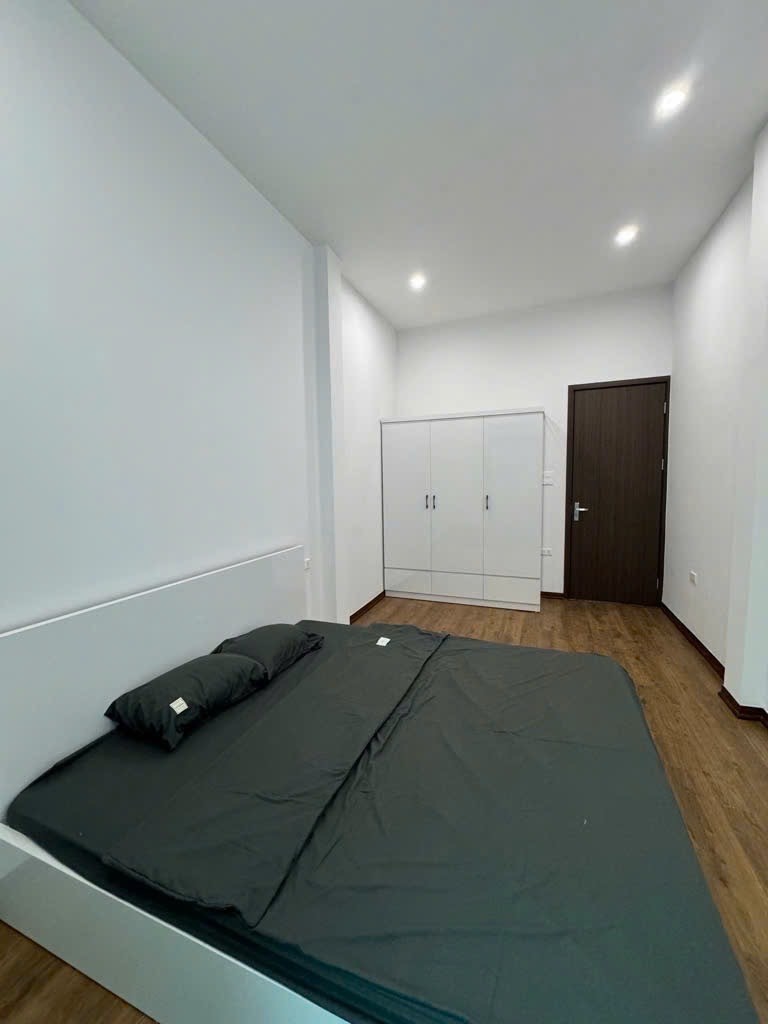 Bán nhà Hoàng Hoa Thám, Tây Hồ, gần phố, 31m2, 5 tầng, chỉ 8.2 tỷ 2