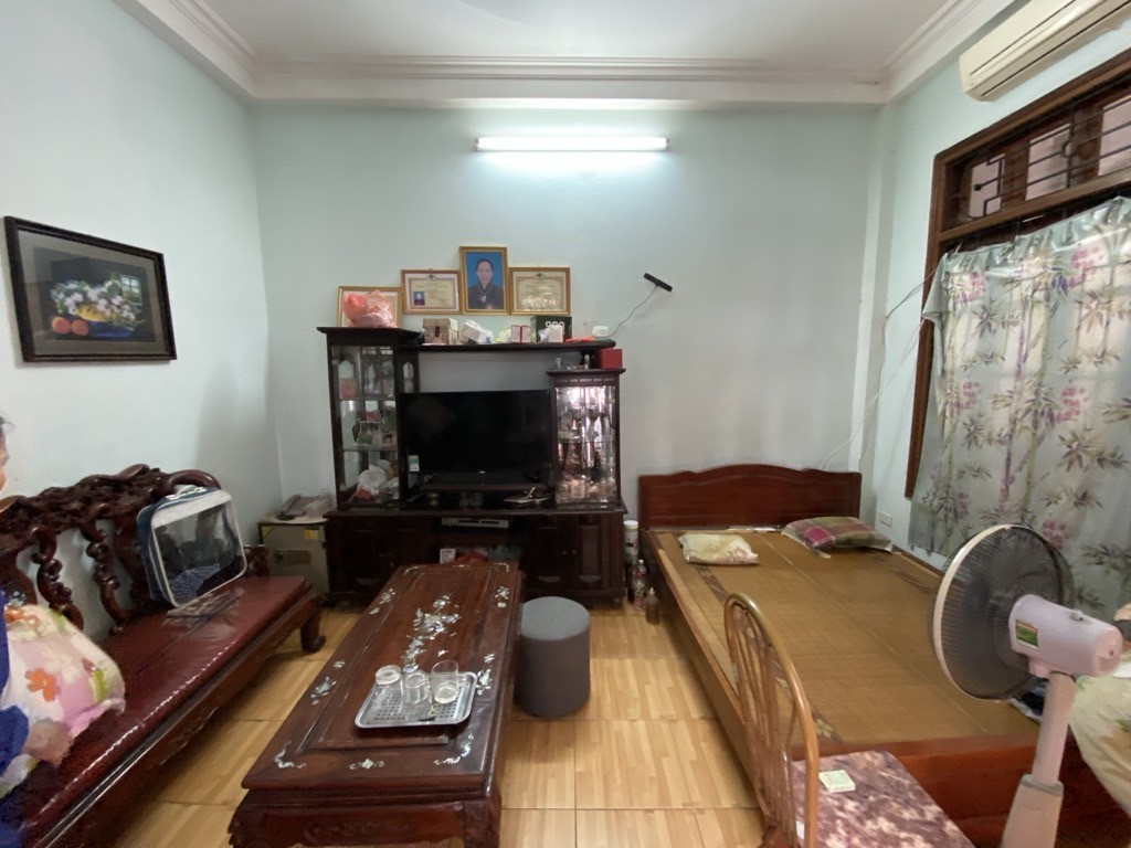 Bán nhà Nguyễn Thái Học, Ba Đình, ngõ nông, ô tô, 57m2, 5 tầng, Mt 4m, chỉ 21.5 tỷ