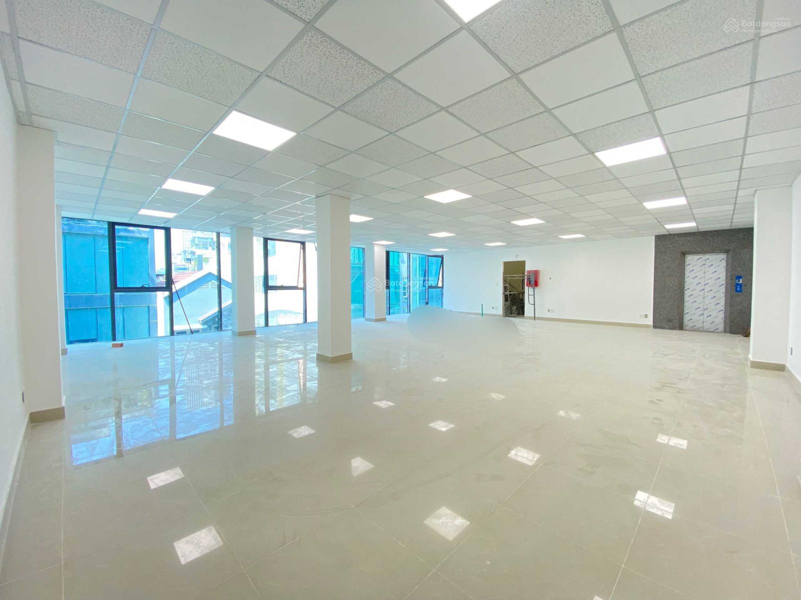MẶT PHỐ MINH KHAI – LÔ GÓC 2 THOÁNG – 52m² – MT 5.7m – THANG MÁY – 39,5 TỶ 2
