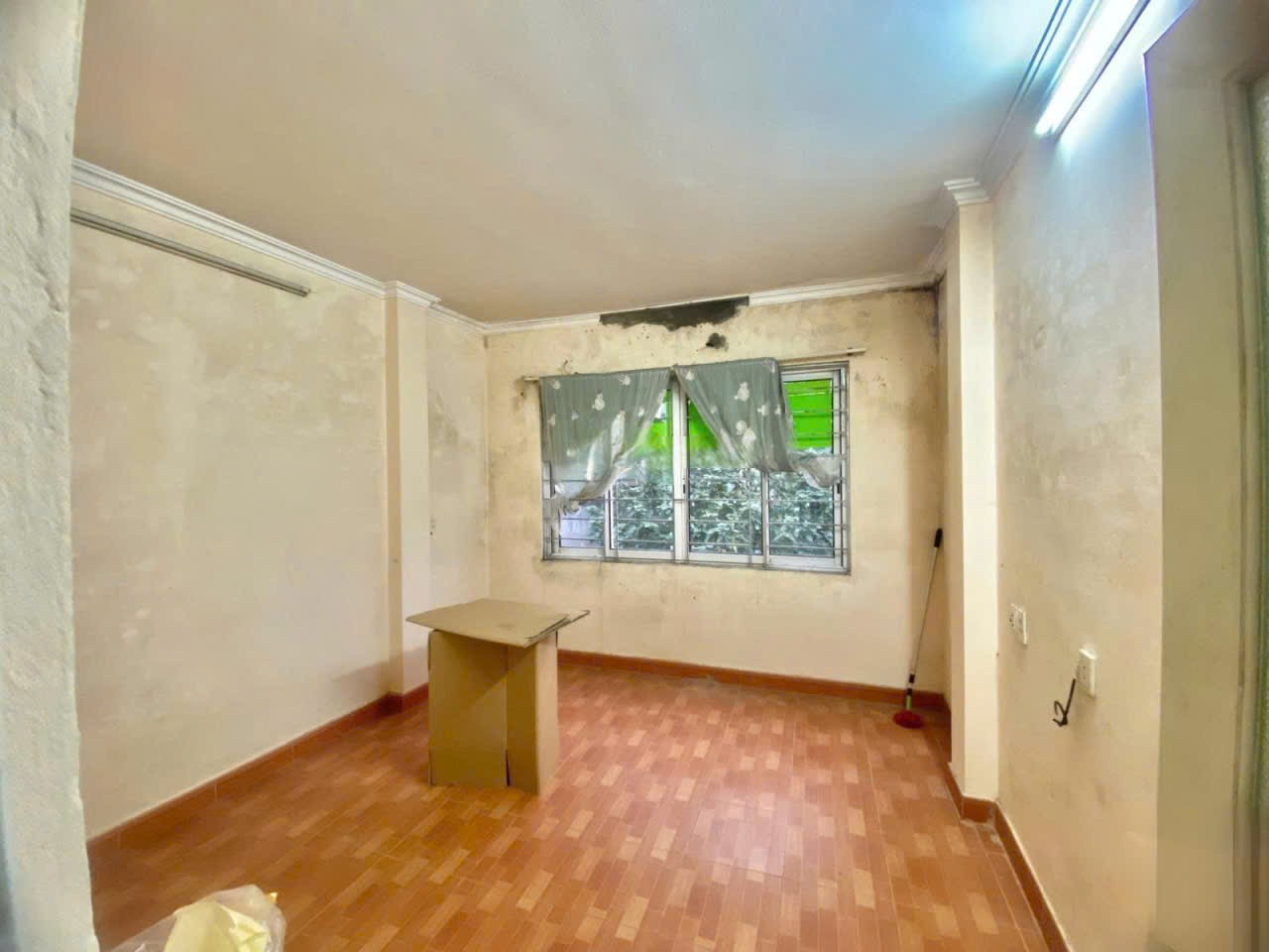Cho thuê nhà ngõ 184 Hoa Bằng, Yên Hòa, Cầu Giấy 35m x 3T, 3PN2VS giá 11 triệu 5