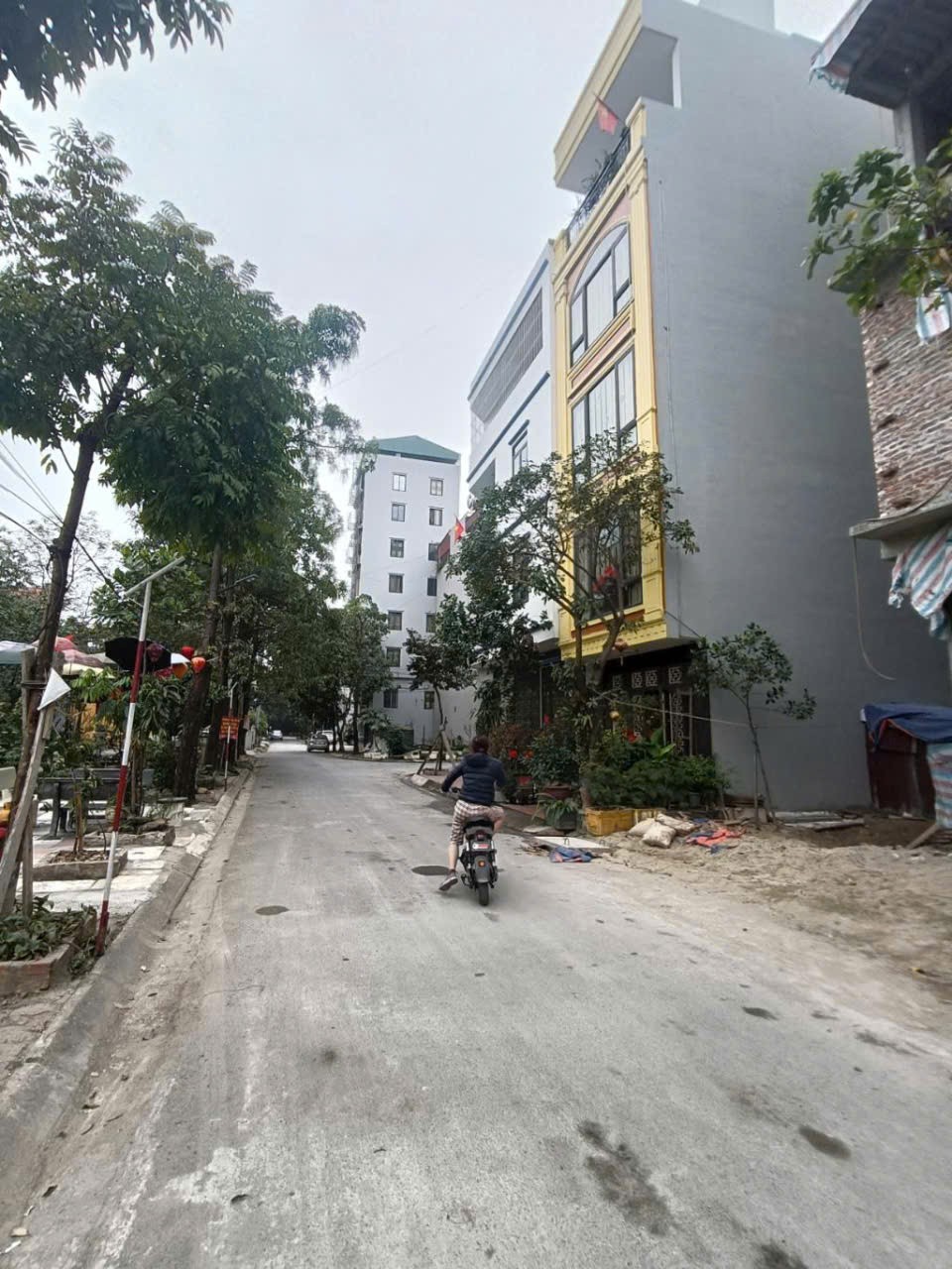 KHU ĐẤT DV MAN BỒI - BALA HÀ ĐÔNG 51M CHỈ HƠN 14 TỶ - 6 TẦNG THANG MÁY - PHÂN LÔ VỈA HÈ - Ô TÔ 2