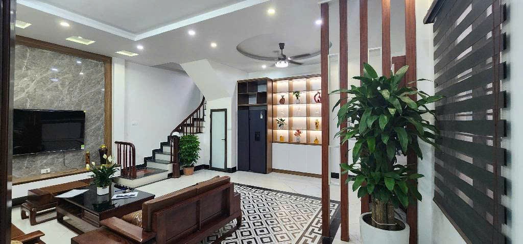 chính chủ cần bán căn nhà 45m vuông tại quang trung hà đông _full nội thất _nhà 3 thoáng _ô tô_dân 2