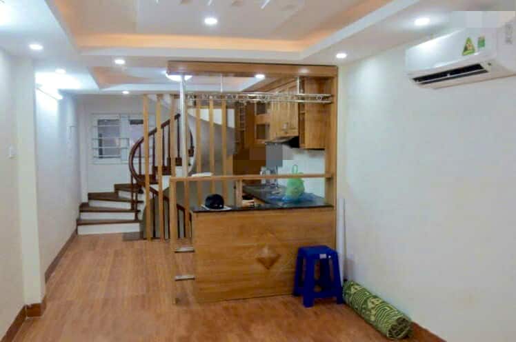 Cho thuê nhà riêng 30m² x 6 tầng Trần Quý Cáp, Đống Đa giá 17 triệu, ô tô - kinh doanh