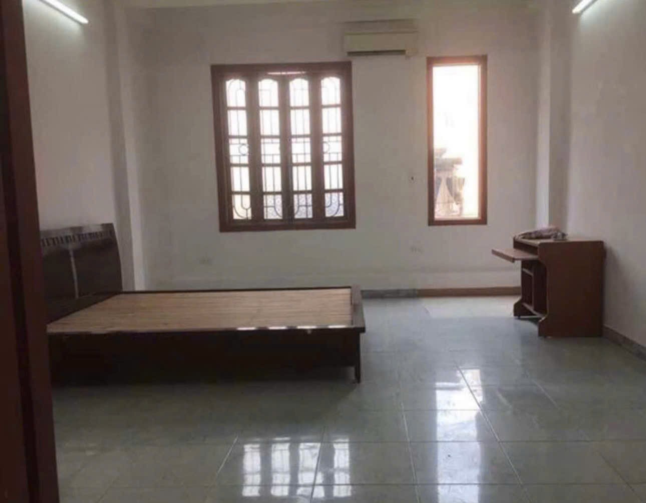 Cho thuê nhà riêng ngõ chùa Hưng Ký -  Hai Bà Trưng 35m x 4T, 3PN3VS giá 11TR, ở nhóm 3