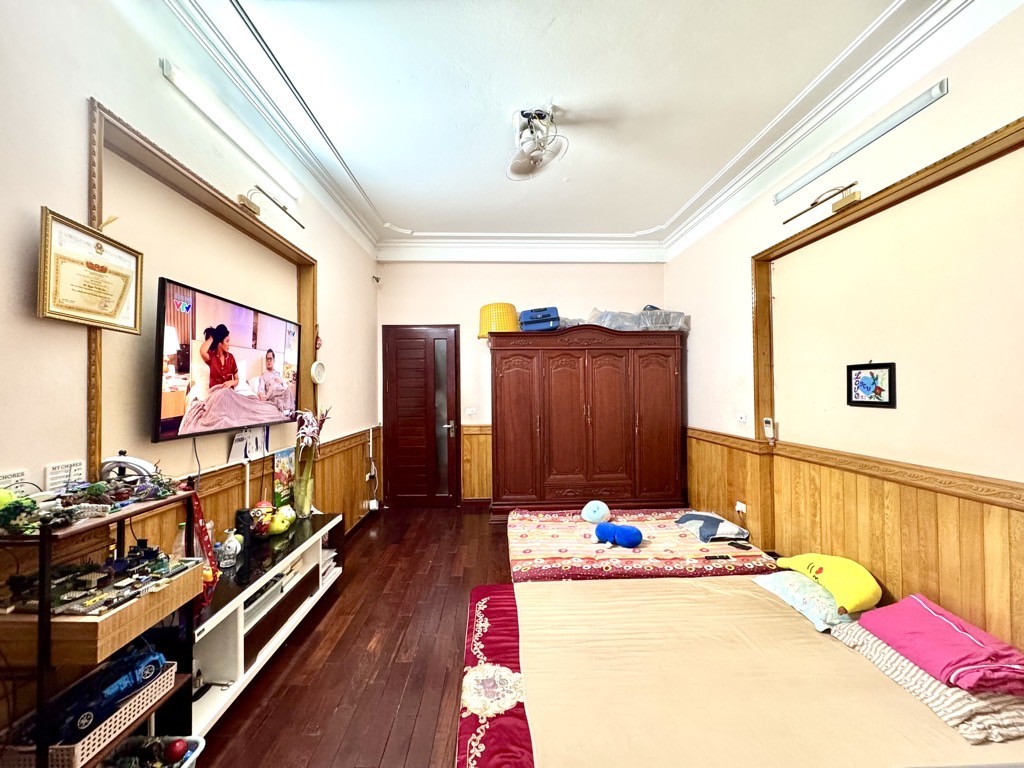 Bán nhà Phú Diễn, Phân lô, Oto đỗ cửa, 2 thoáng, Ngõ thông, Kinh doanh, 54m2, Chỉ nhỉnh 9 tỷ 3