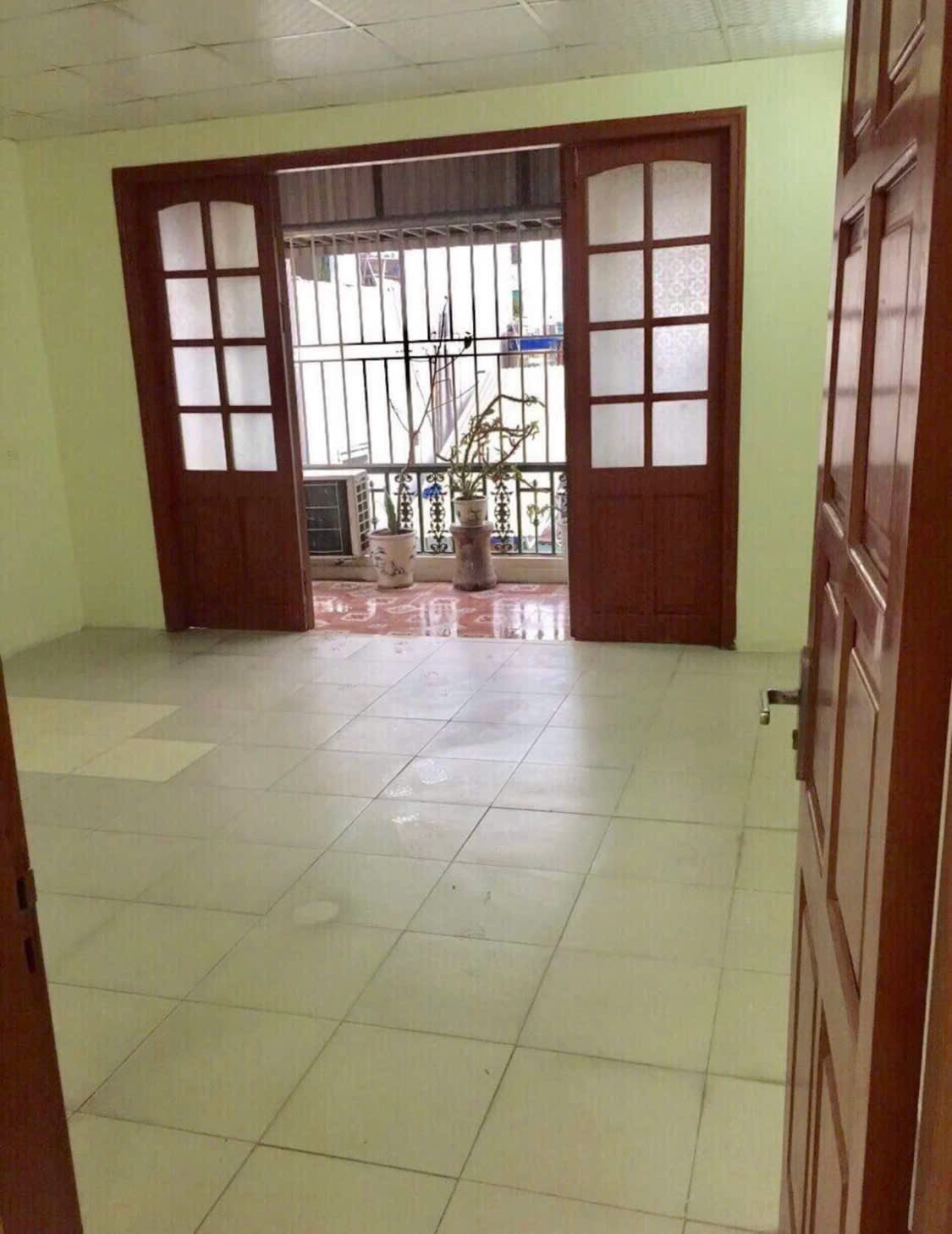 Cho thuê nhà riêng ngõ chùa Hưng Ký -  Hai Bà Trưng 35m x 4T, 3PN3VS giá 11TR, ở nhóm 4