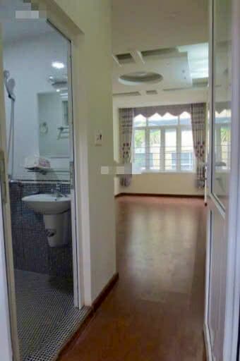 Cho thuê nhà riêng 30m² x 6 tầng Trần Quý Cáp, Đống Đa giá 17 triệu, ô tô - kinh doanh 3