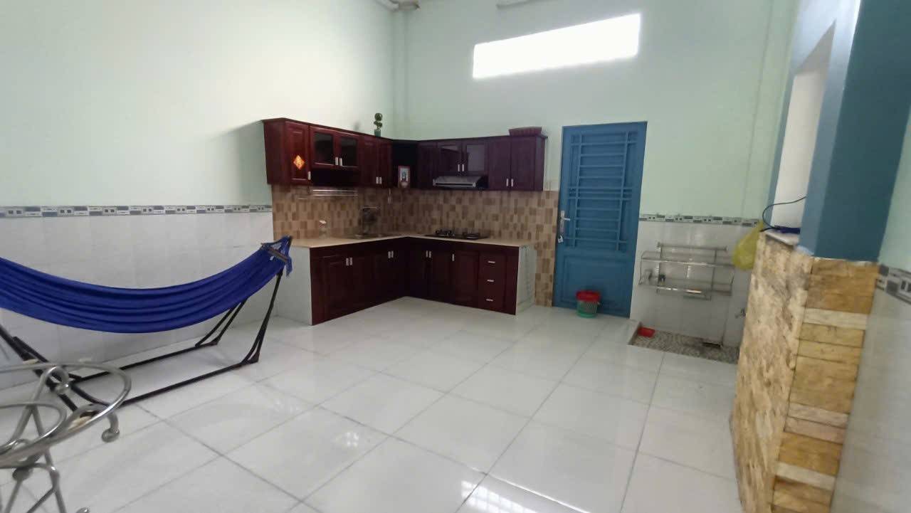 2 - Chủ gởi: Cho thuê nhà trệt lầu 9 triệu mới đẹp Hưng Phú 3