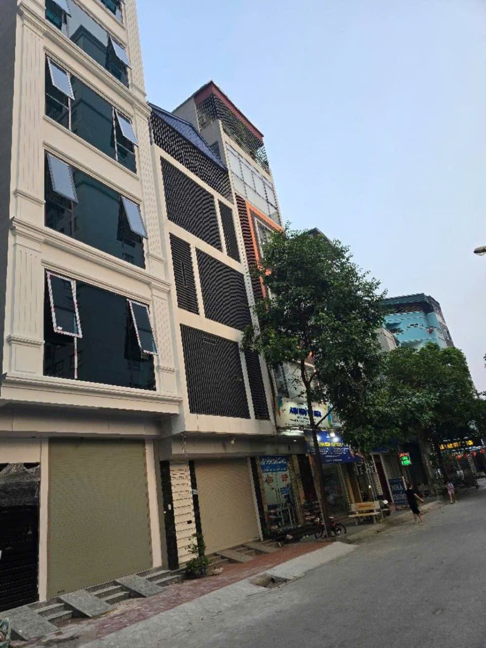 MAN BỒI GỐC GĂNG BALA HÀ ĐÔNG 50M CHỈ HƠN 14 TỶ - 6 TẦNG THANG MÁY - PHÂN LÔ VỈA HÈ - Ô TÔ TRÁNH - 3