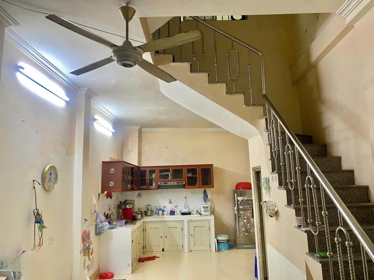 Cho thuê nhà ngõ 184 Hoa Bằng, Yên Hòa, Cầu Giấy 35m x 3T, 3PN2VS giá 11 triệu 4