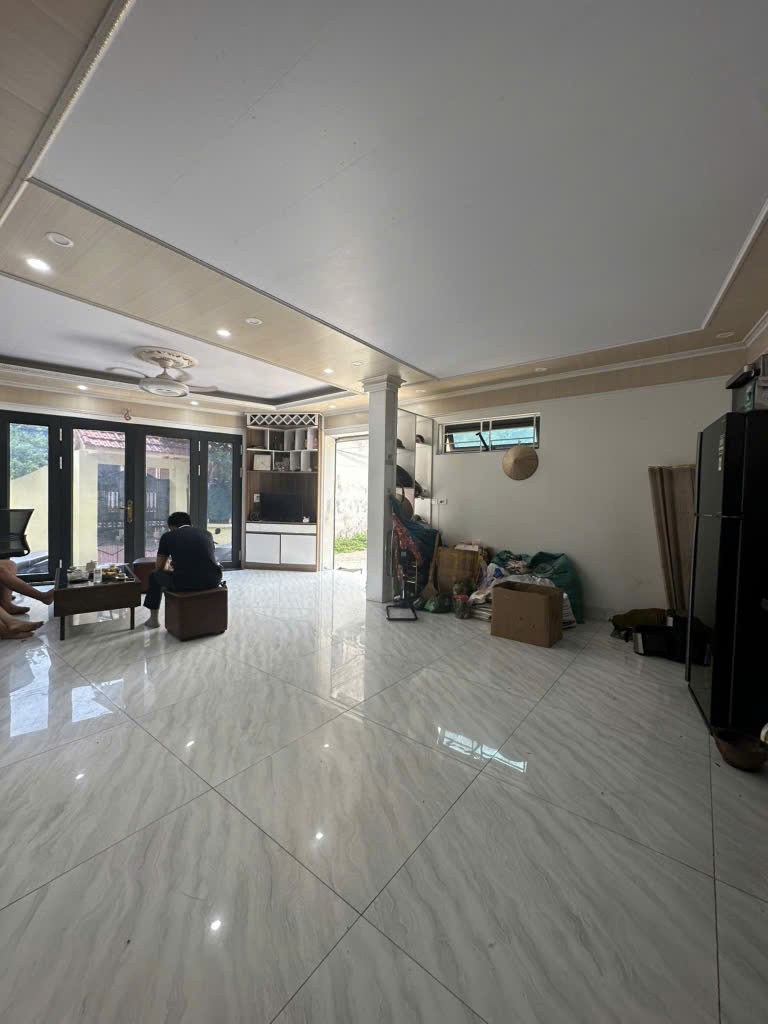 NHÀ ĐẸP NGUYỆT ÁNG- TẶNG FULL NỘI THẤT (HƠN 6 TỶ)- KHÁCH CHỈ CẦN XÁCH VANI VỀ Ở- NGÕ THÔNG-