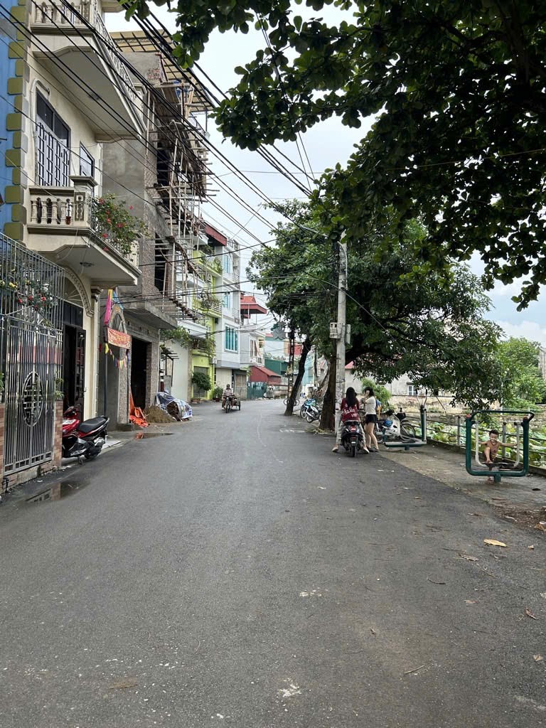 ĐẤT NGUYỆT ÁNG ĐẸP,MẶT TIỀN RỘNG, HƠN 8 TỶ, VỊ  TRÍ HIẾM