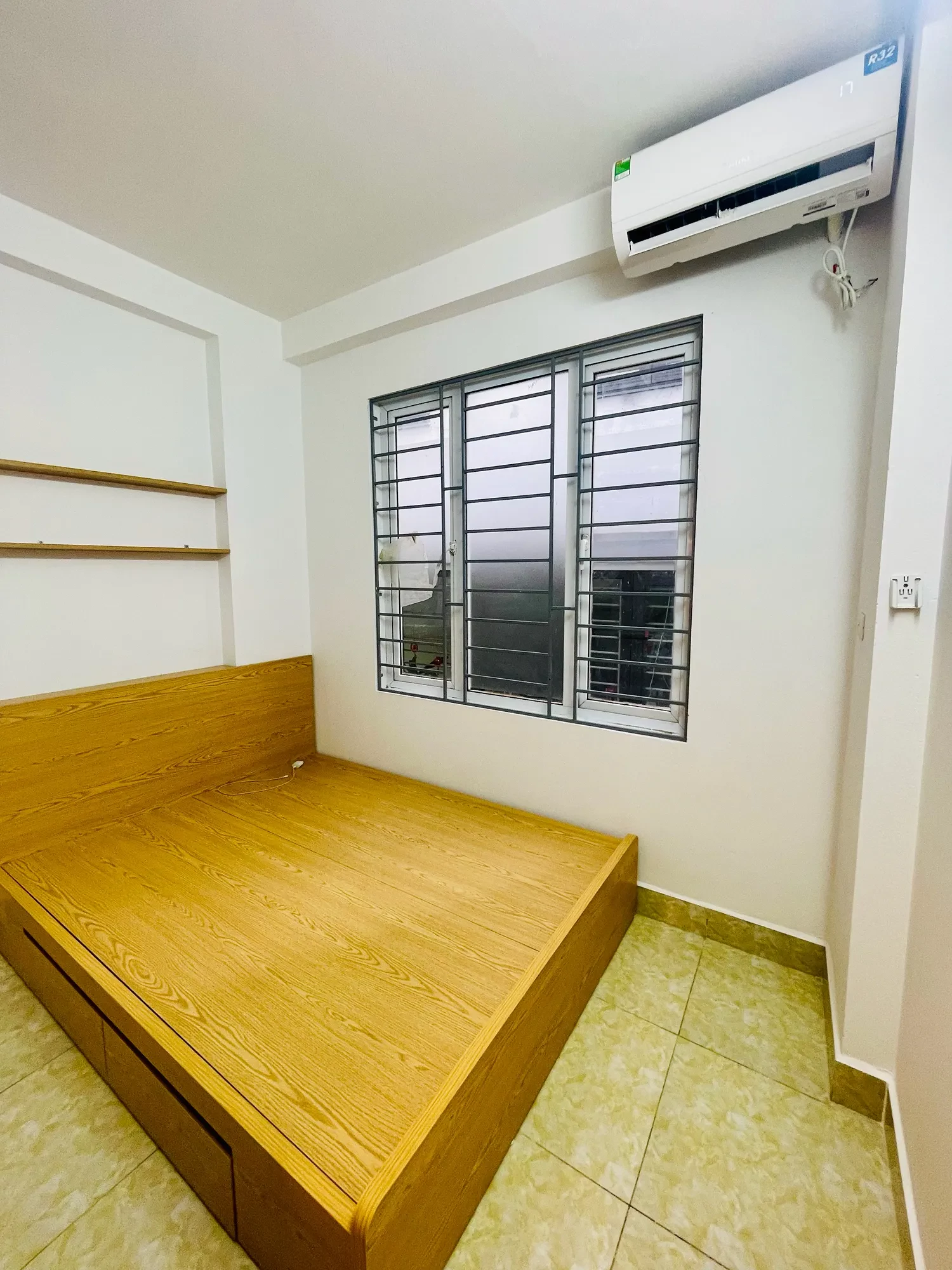 BÁN NHÀ YÊN LỘ - YÊN NGHĨA HÀ ĐÔNG  39M2 5 TẦNG CHỈ 8.7 TỶ