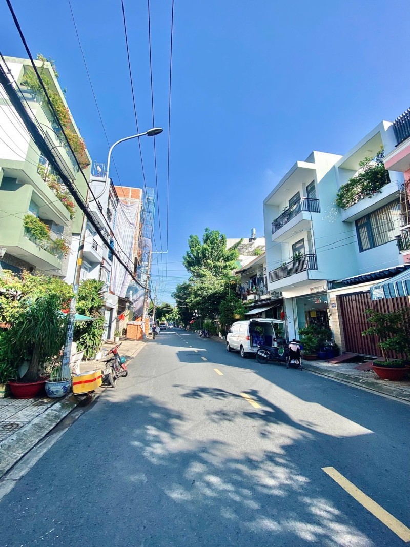 Bán nhà lô góc 2 mặt tiền Lê Niệm-ngang 6m-kinh doanh tấp nập-giá tốt 2