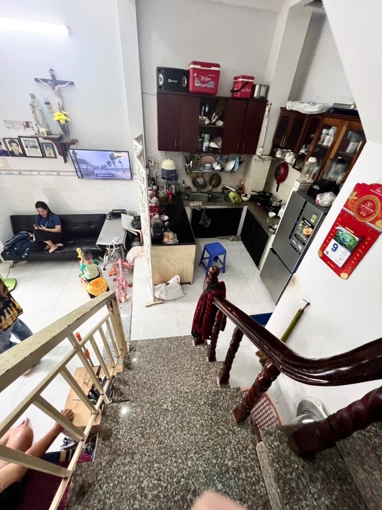35M2 CMT8 HẺM THÔNG, 3 TẦNG, NỞ HẬU, 4ty5 4