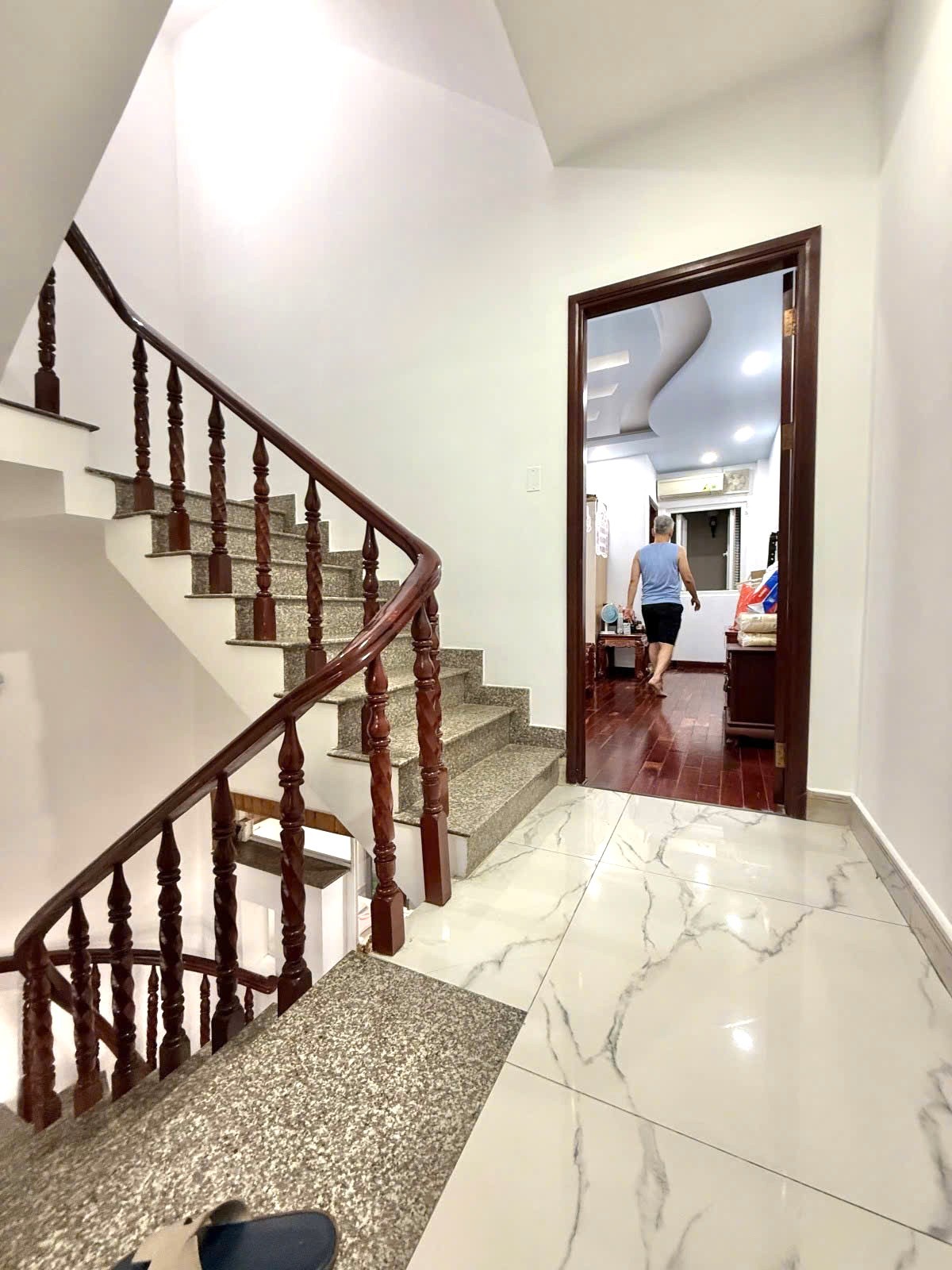 NGỘP BANK! Bán gấp 59M² 4 Tầng/3pn Ô TÔ ĐỖ CỬA – Nguyễn Kiệm GẦN CV GIA ĐỊNH! 3