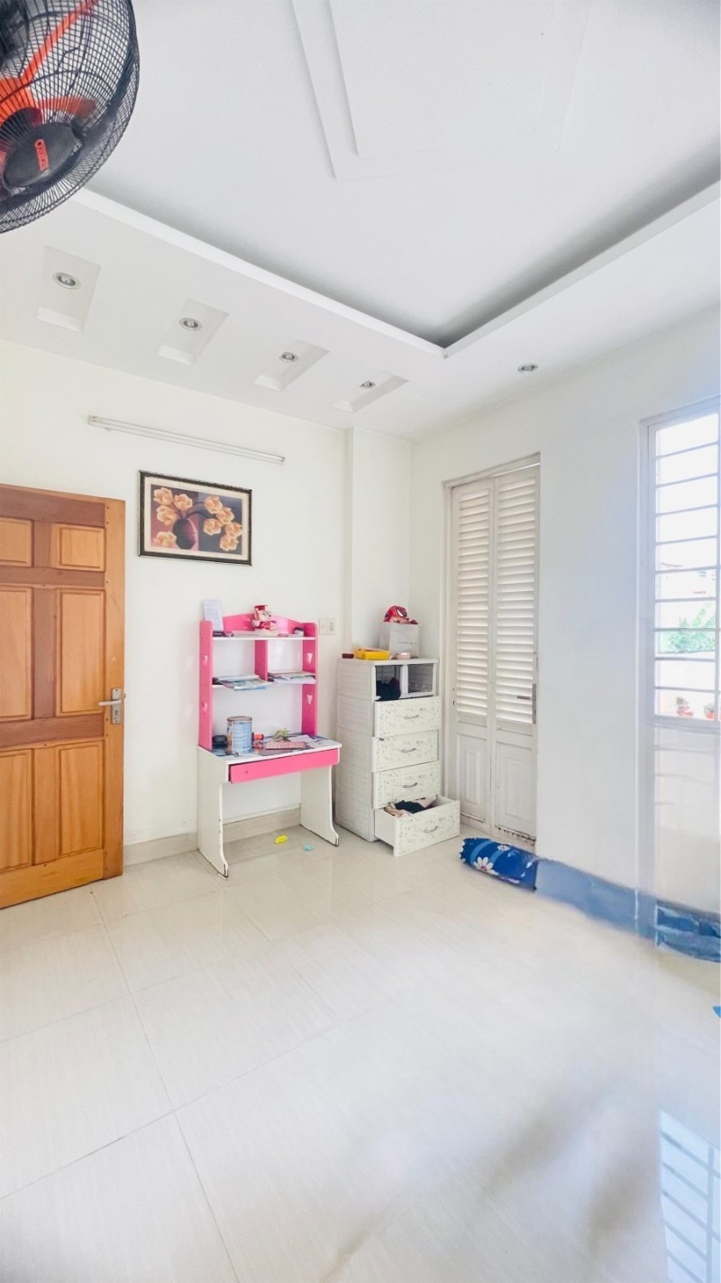 Bán nhà hẻm xe hơi 5m Đường Dương Văn Dương - DT 52m2 (4 x 13)m - SD 180m2 5
