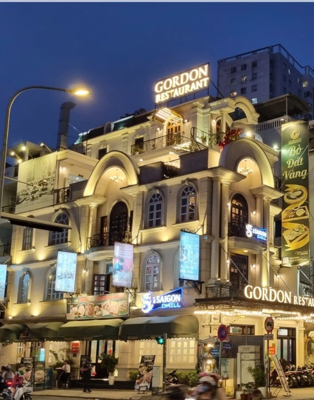 Cần bán Nhà mặt tiền đường Trần Đình Xu, Phường Cô Giang, Diện tích 250m², Giá 120 Tỷ