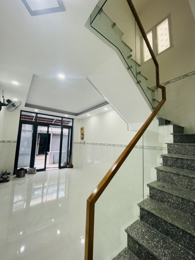 40m2 HXH thông BÙI THỊ XUÂN LÊ VĂN SỸ, đúc BTCT 4ty6 3
