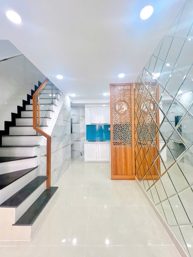 MẶT TIỀN LÊ CẢNH TUÂN 3 TẦNG BTCT NỞ HẬU 3ty54 5