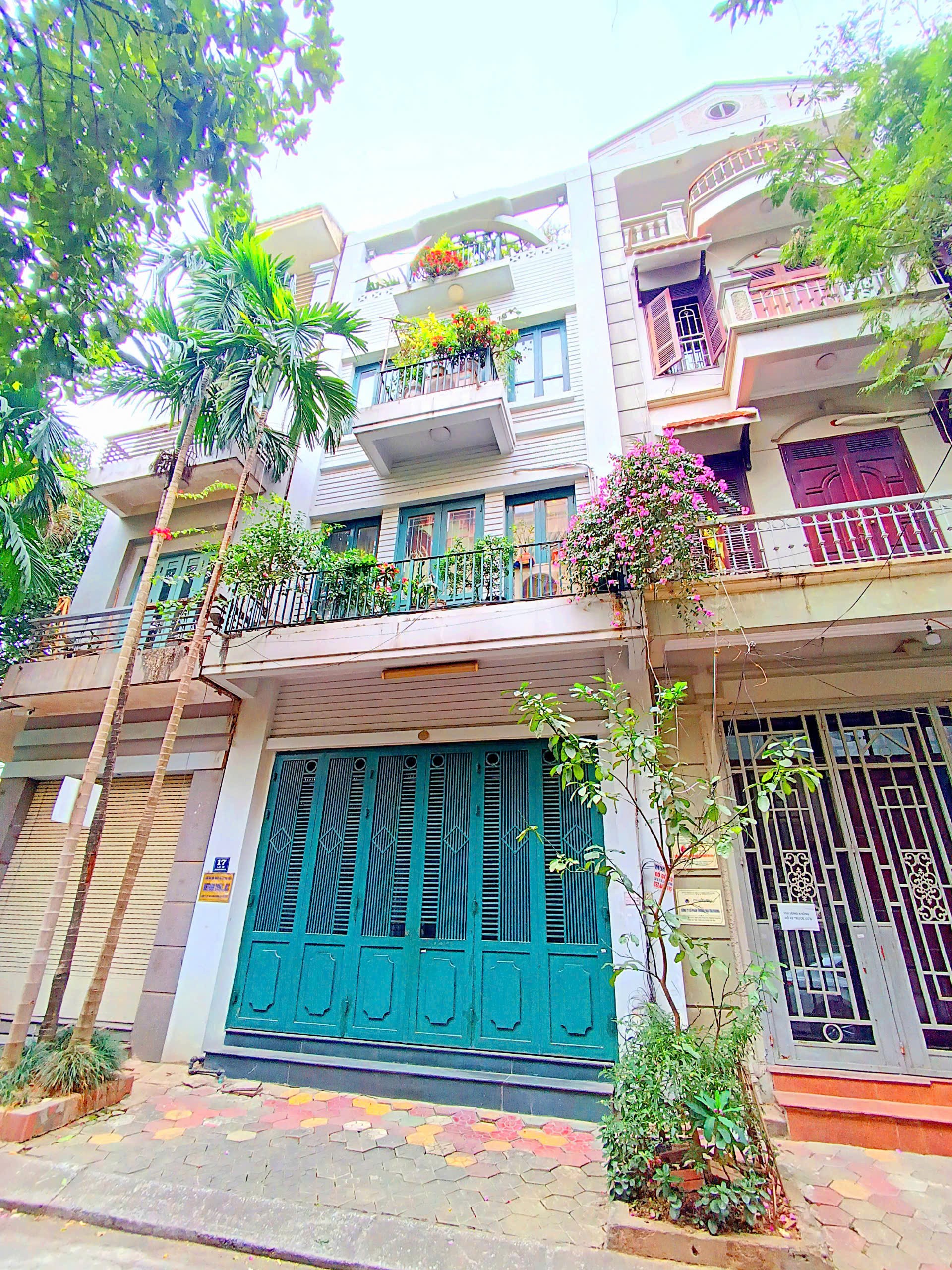 View sân chơi, phân lô ô tô đỗ cửa phố Huỳnh Thúc Kháng. 51m² x 5T – 18,3 tỷ
