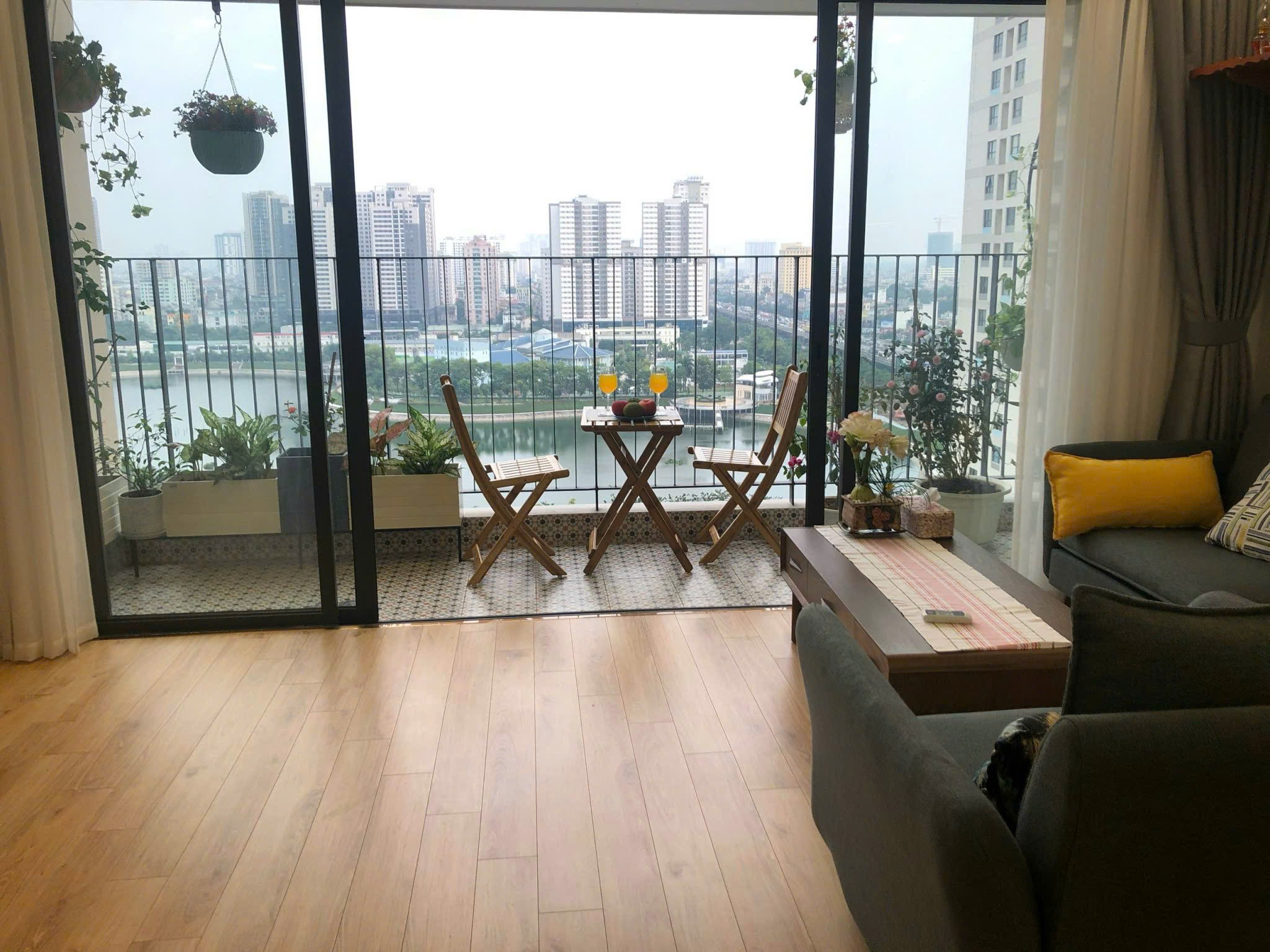 BÁN CĂN HỘ 3PN tại Vinhomes D'Capitale - VIEW HỒ mát rượi 2