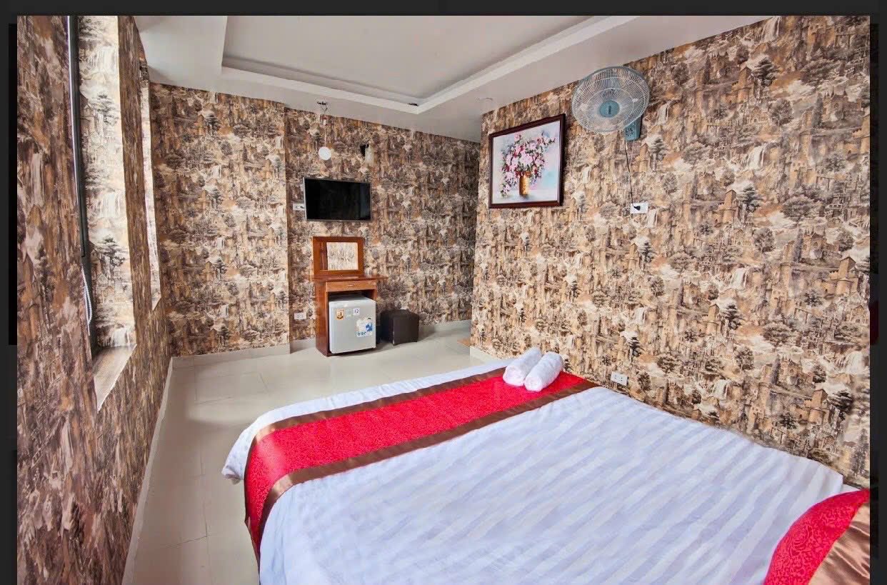 BÁN GẤP KHÁCH SẠN KINH DOANH MẶT TIỀN BÙI THỊ XUÂN – TRUNG TÂM ĐÀ LẠT