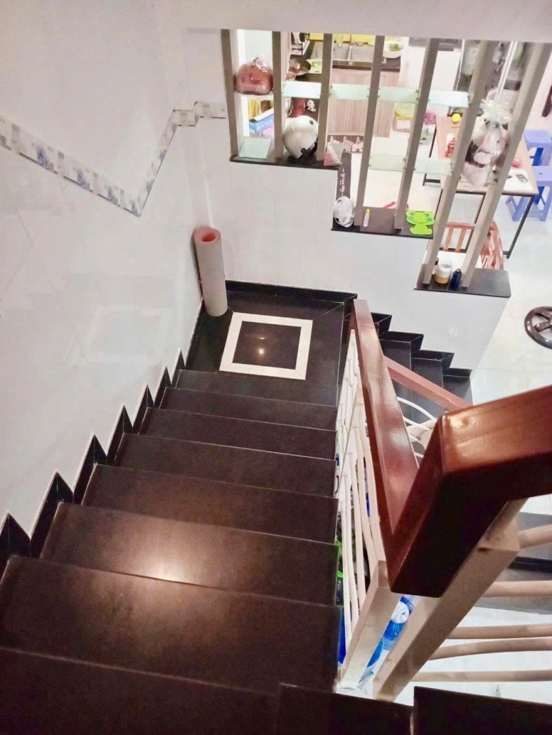 Bán nhà hẻm 6m gần Đầm Sen-nhà mới-sổ vuông vức-khu dân trí-giá tốt 3
