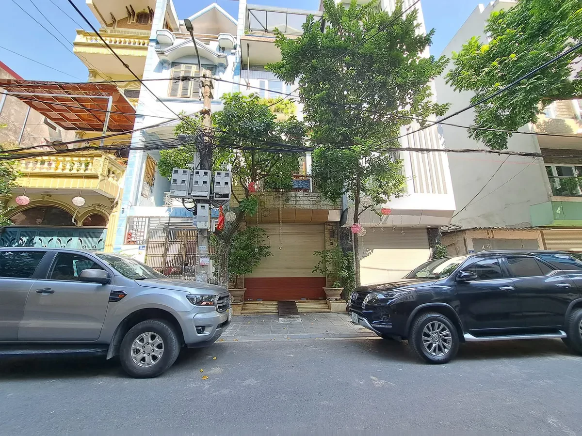 PHÂN LÔ Ô TÔ VÀO NHÀ mặt phố Phúc Đồng 46 m2 X 4 tầng mặt tiền 3.7m, 13.5 tỷ Long Biên. 2